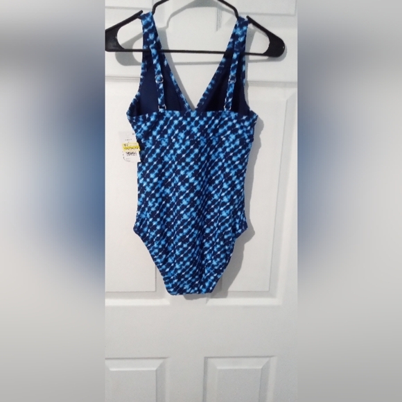 NWT Lands End one piece swim suit. XS - Picture 3 of 4